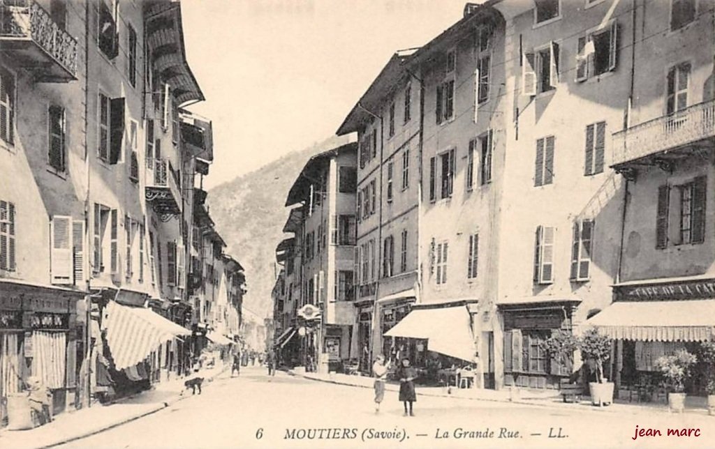 Moutiers - La Grande Rue.jpg