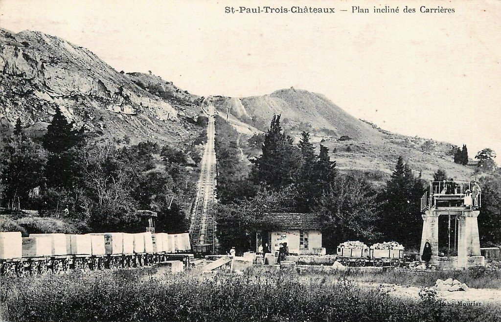Saint-Paul Trois Châteaux 26.jpg
