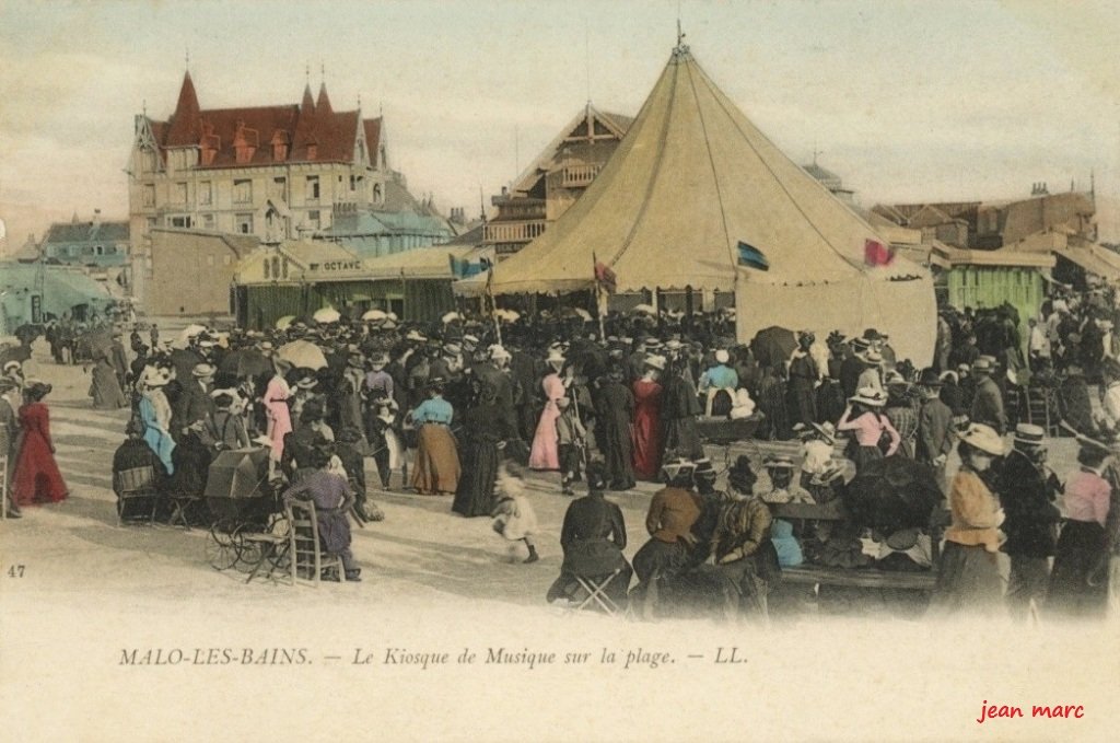 Malo-les-Bains - Le Kiosque à musique sur la plage.jpg