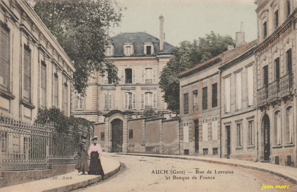Auch - Rue de Lorraine et Banque de France.jpg