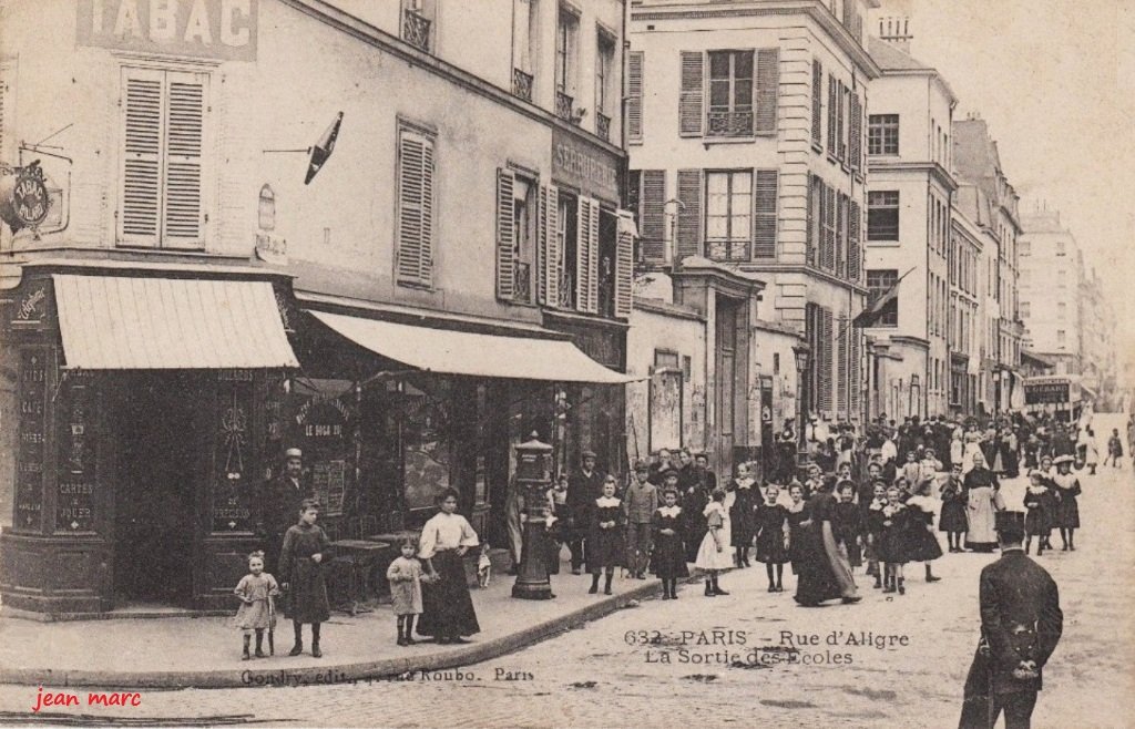 Paris XIIe - Rue d'Aligre - Sortie des Écoles.jpg