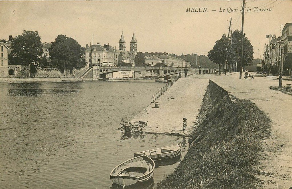 Barques Melun 77.jpg