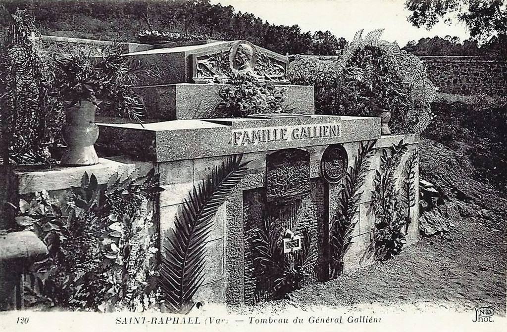 Saint-Raphaël 83 120.jpg