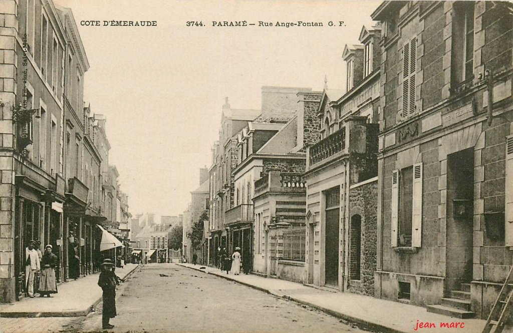 Paramé - Rue Ange Fontan.jpg