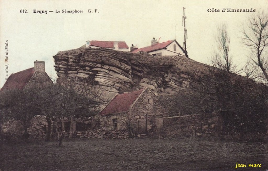 Erquy – Le Sémaphore.jpg