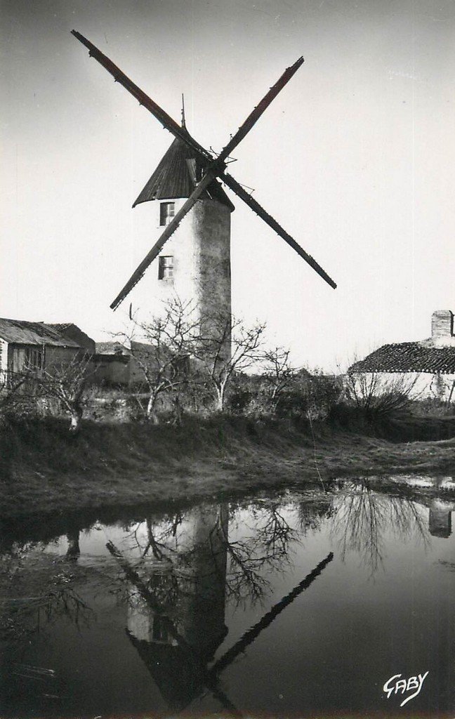 Beauvoir-sur-mer-le-moulin-st-esprit.jpg