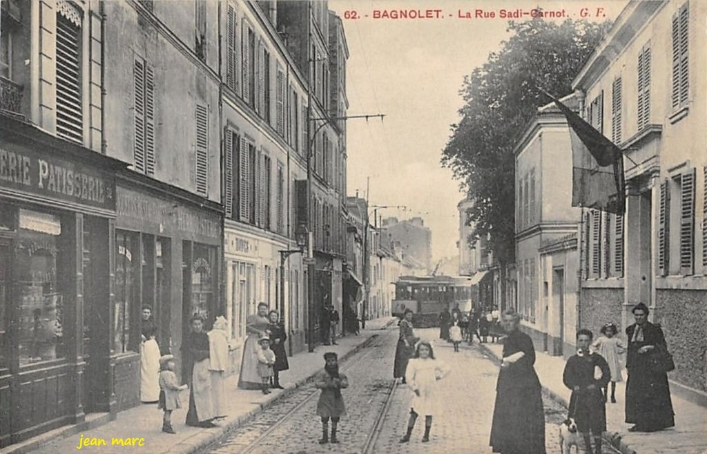 Bagnolet - La Rue Sadi Carnot.jpg