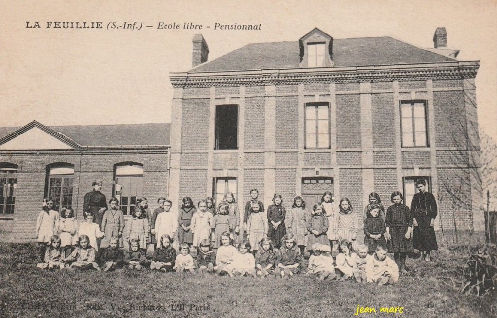 La Feuillie - École libre - Pensionnat.jpg
