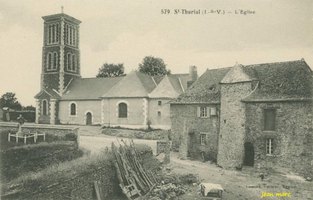 Saint-Thurial - L'Église.jpg