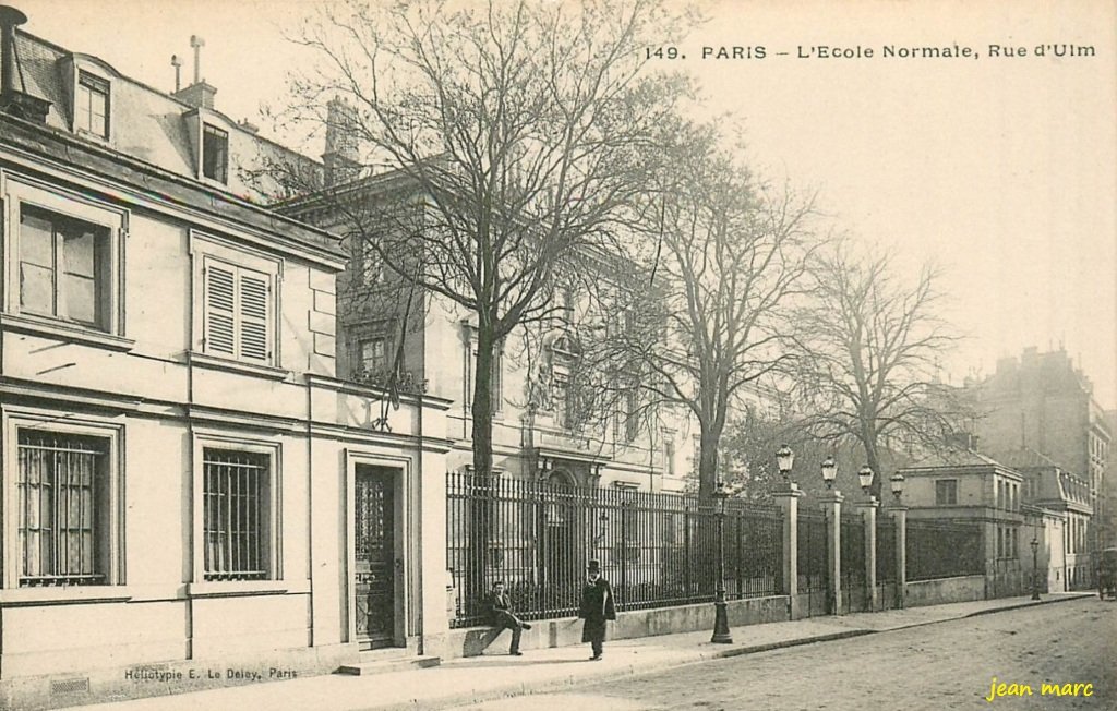 Paris Ve - L'École Normale, rue d'Ulm.jpg