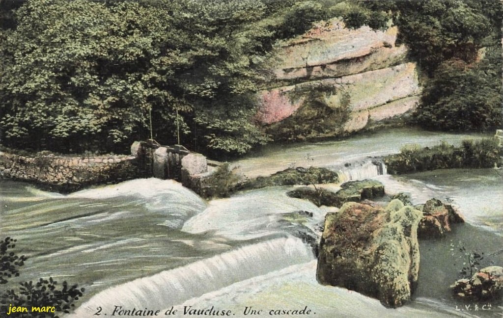 Fontaine de Vaucluse - Une Cascade.jpg