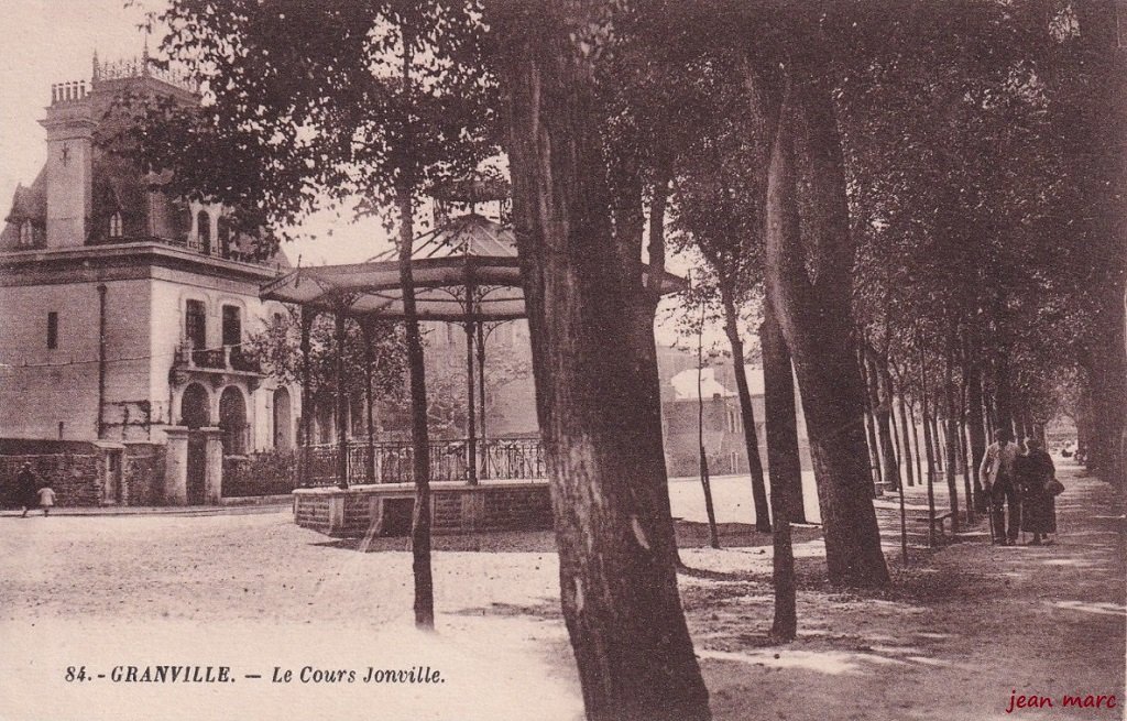 Granville - Le Cours Jonville.jpg