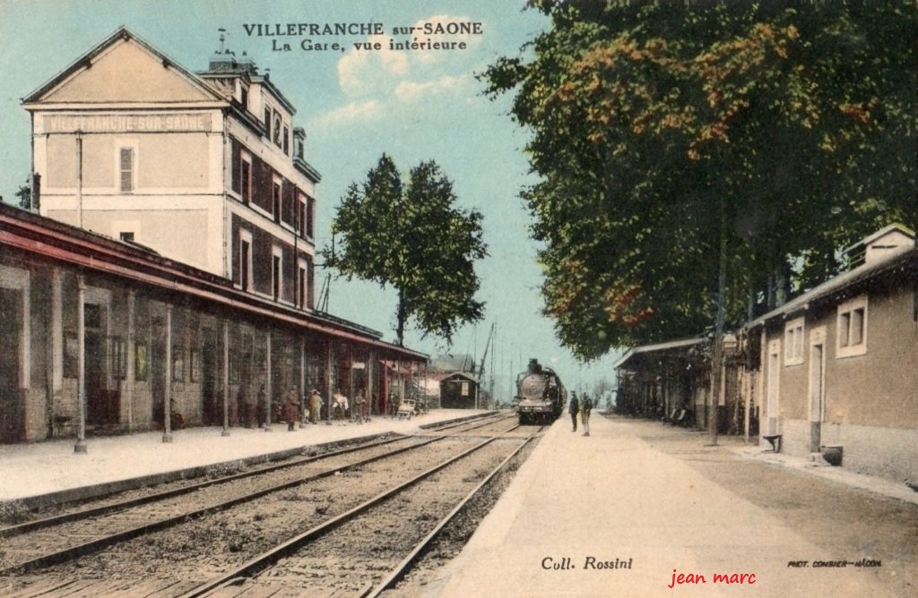 Villefranche-sur- Saône - La Gare, vue intérieure.jpg