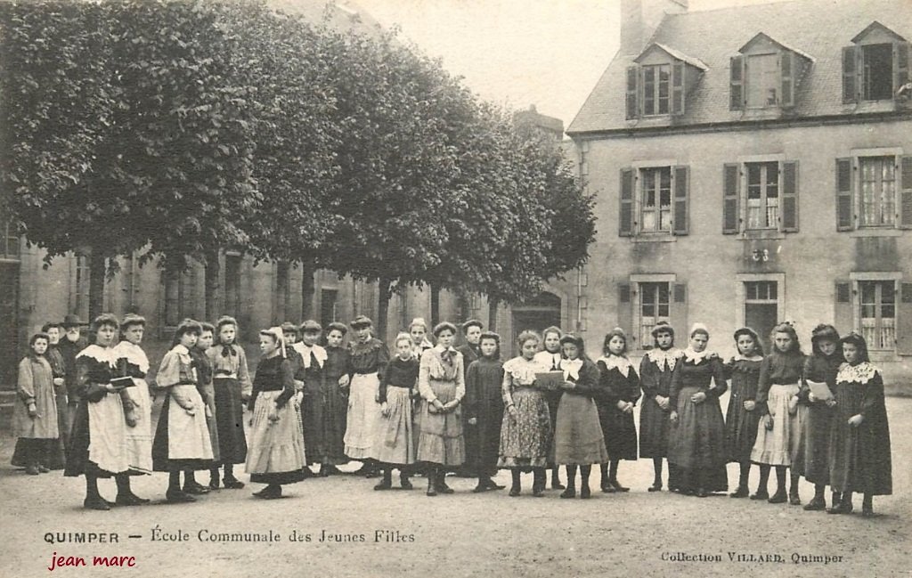 Quimper - École communale des jeunes filles.jpg