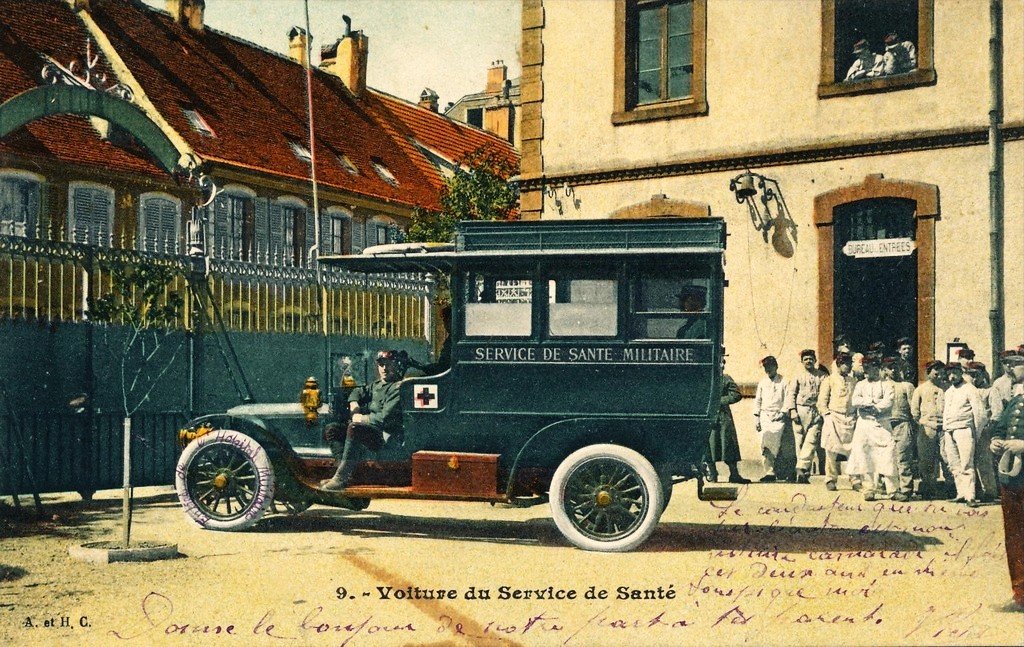 Hôpital Ambulance 9.jpg