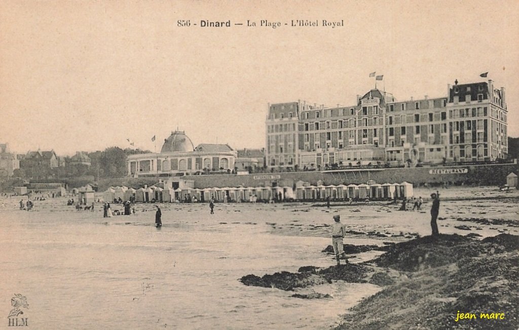 Dinard - La Plage - L'Hôtel Royal.jpg