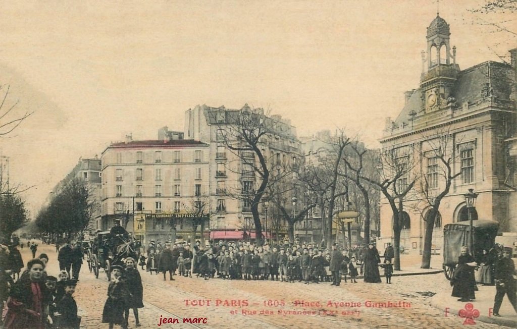 Paris XXe - 1605 - Place, Avenue Gambetta et rue des Pyrénées.jpg