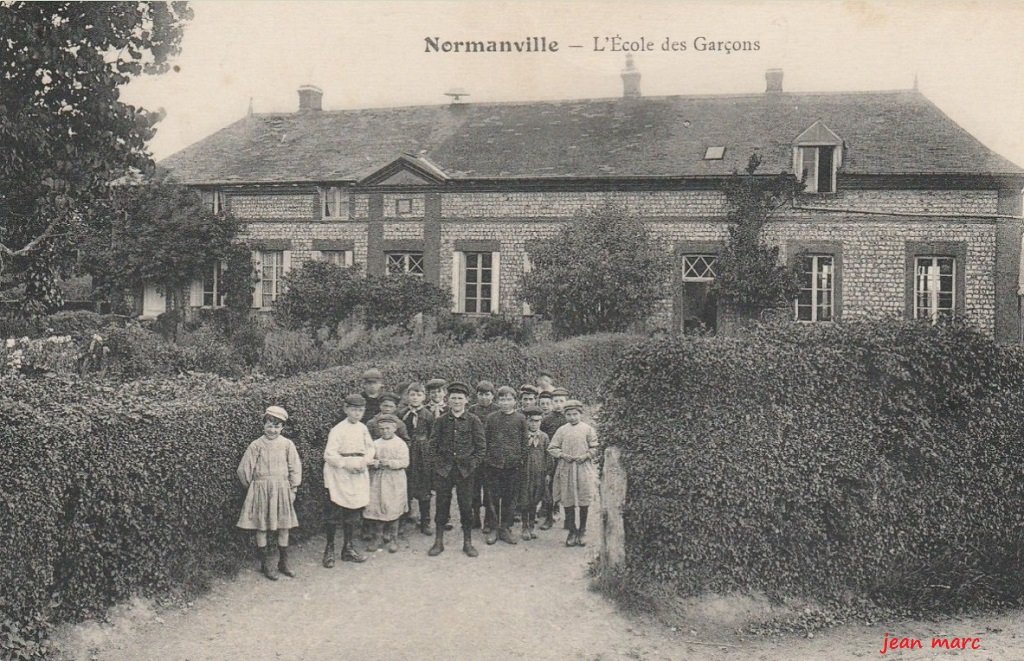 Normanville - L'École des Garçons.jpg