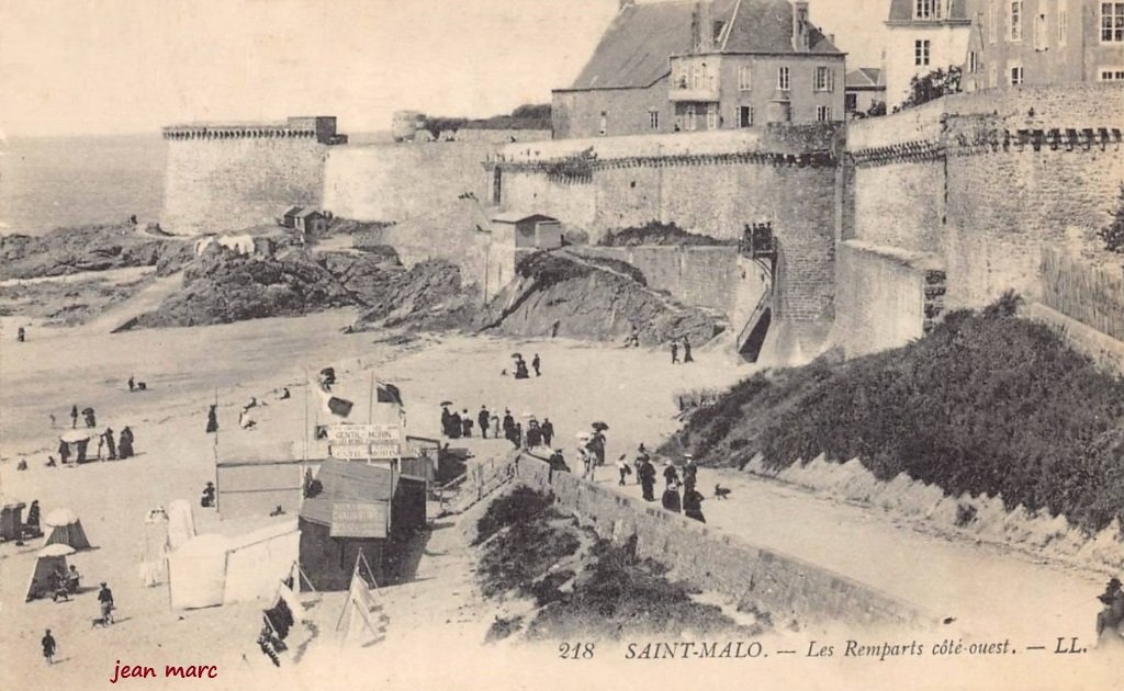 Saint-Malo - Les Remparts côté ouest.jpg