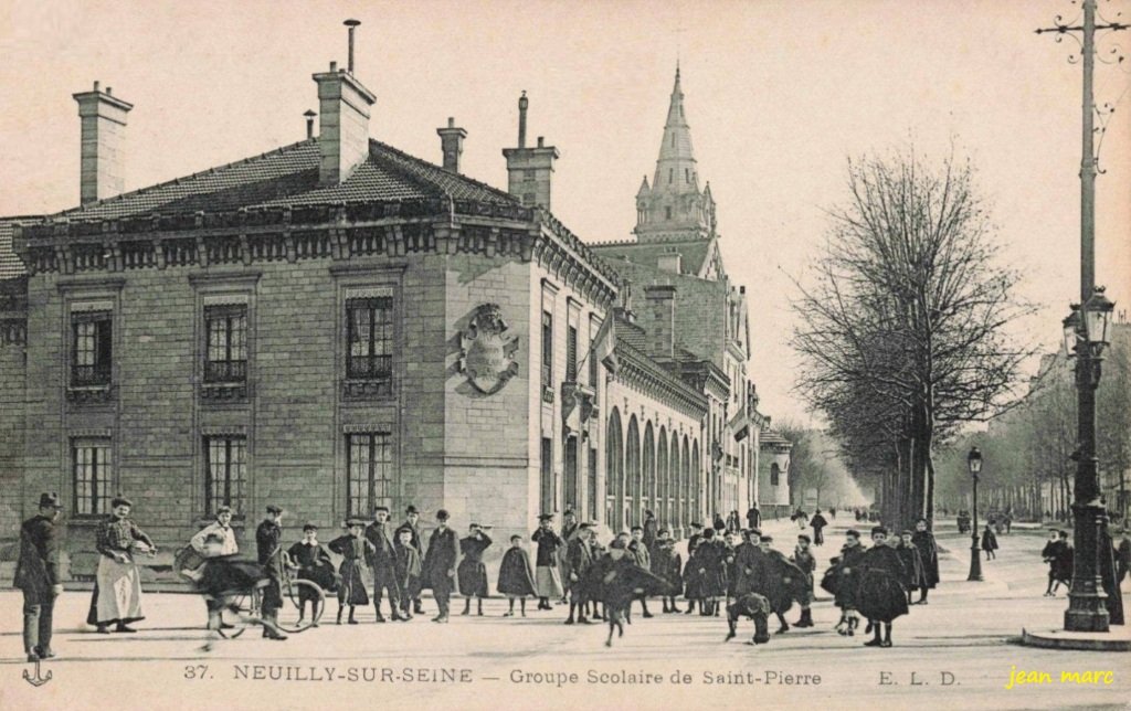 Neuilly-sur-Seine - Groupe Scolaire de Saint-Pierre.jpg