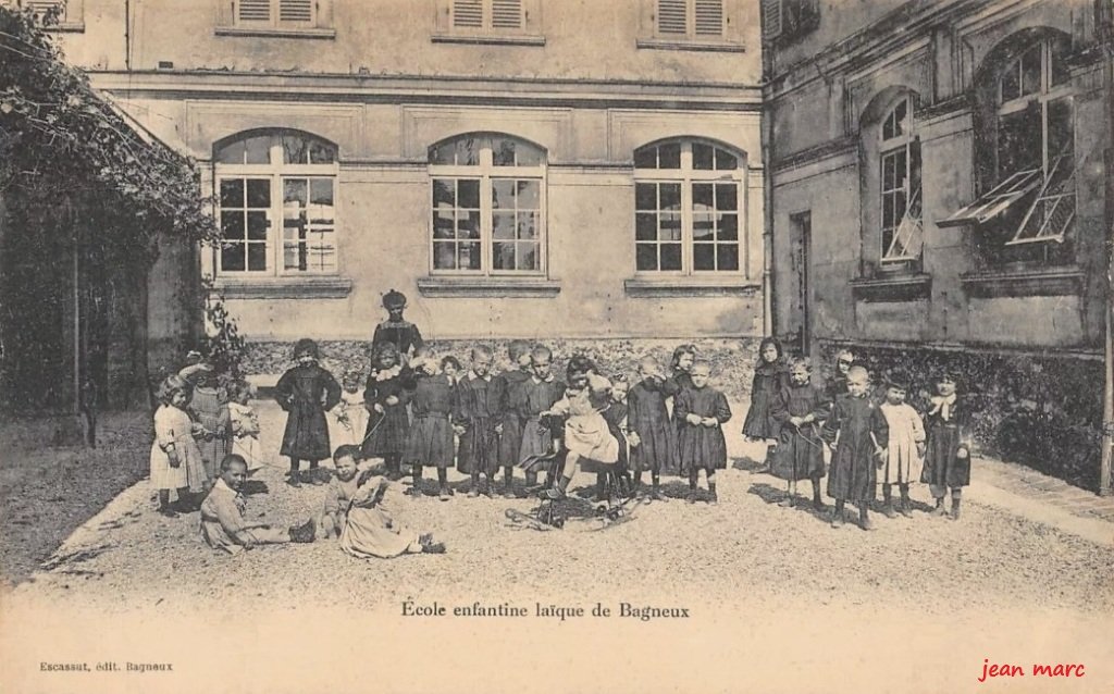 Bagneux - École enfantine laïque.jpg