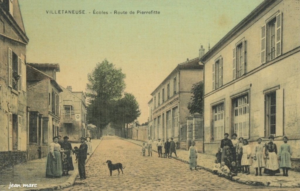 Villetaneuse - Écoles, route de Pierrefitte.jpg