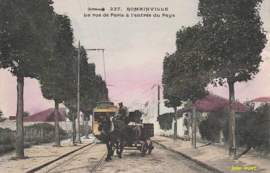 Romainville - La Rue de Paris à l'entrée du Pays.jpg