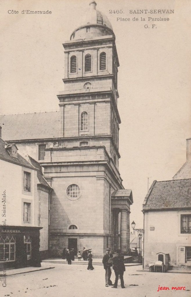 Saint-Servan - Place de la Paroisse.jpg