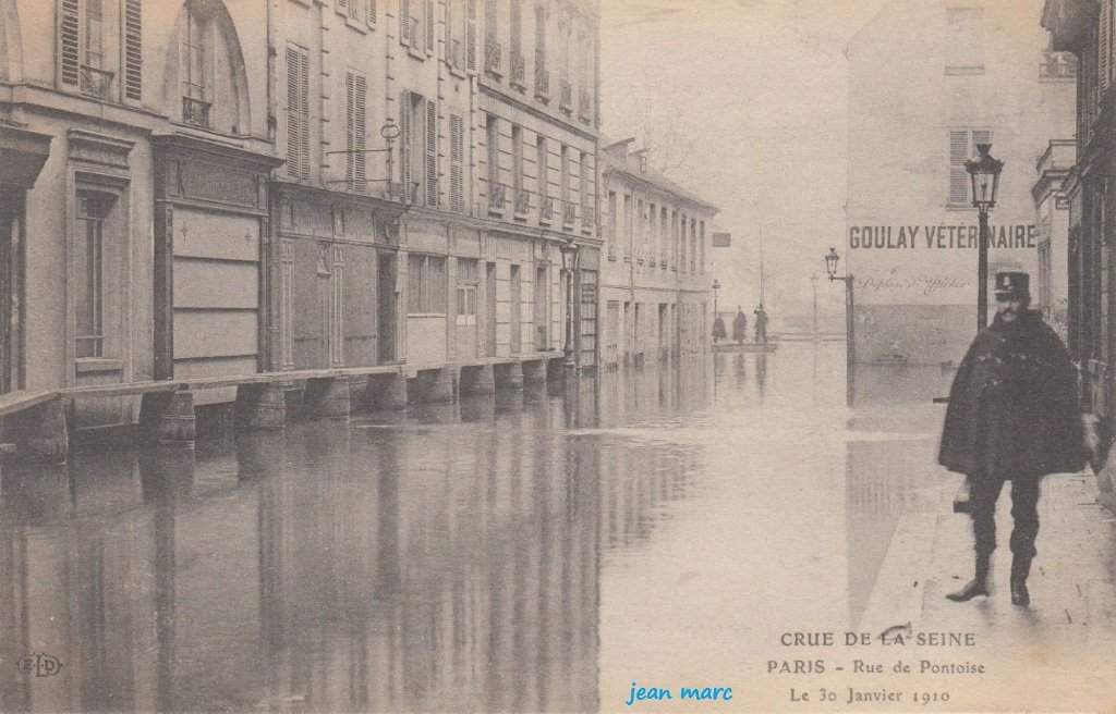 Paris Ve - Rue de Pontoise - Crue de la Seine le 30 janvier 1910.jpg