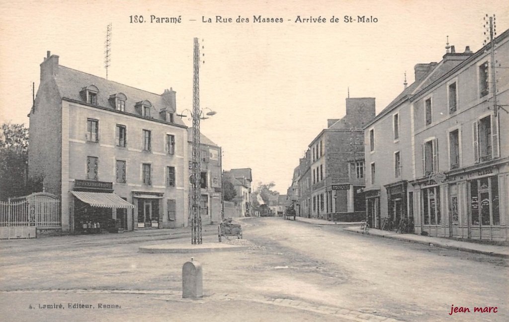 Paramé - La Rue des Masses - Arrivée de Saint-Malo.jpg