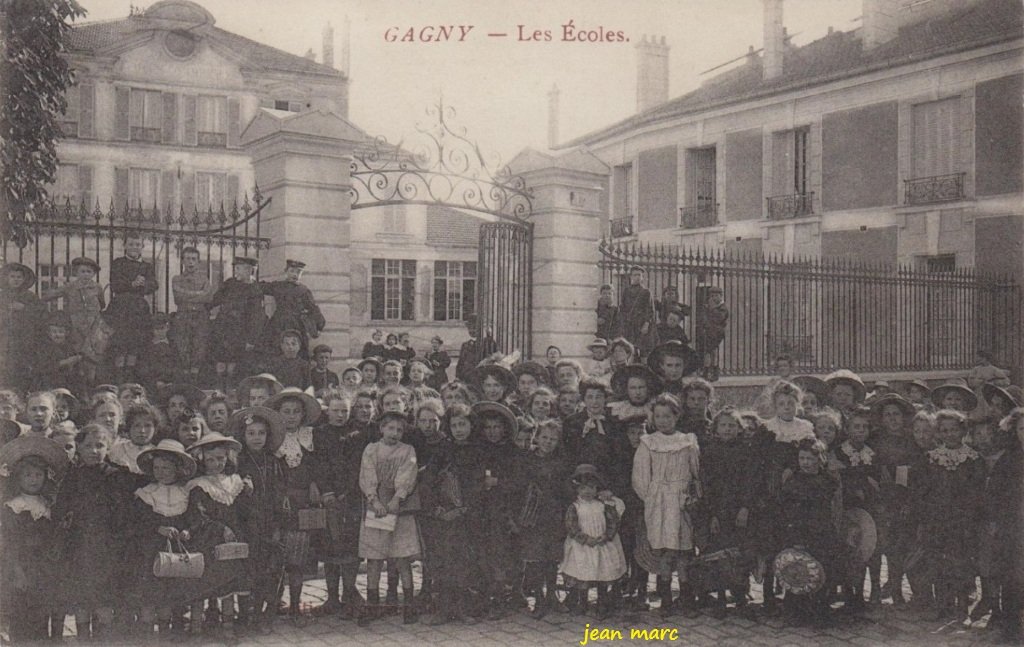 Gagny - Les Écoles.jpg