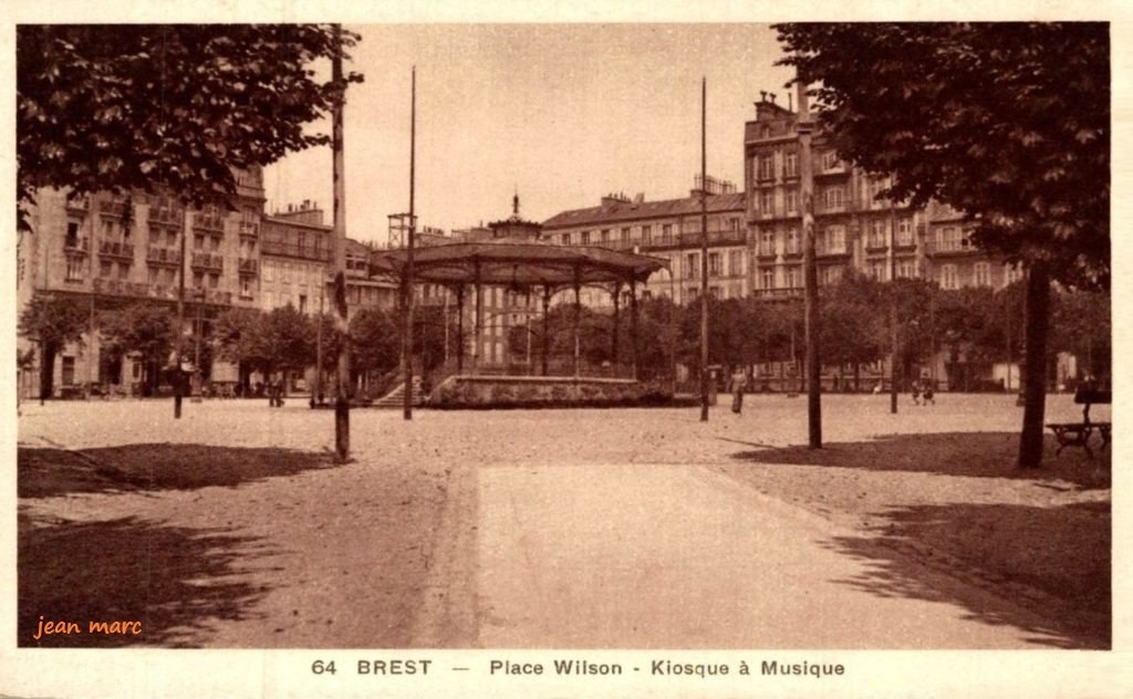 Brest - Place Wilson - Kiosque à Musique.jpg