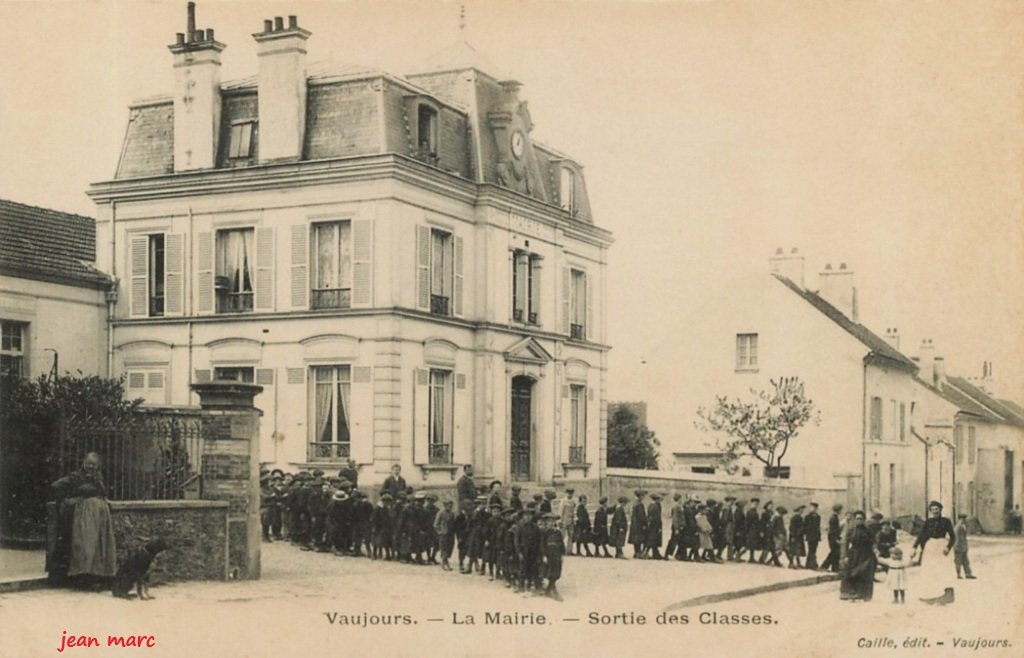 Vaujours - La Mairie - Sortie des Classes.jpg