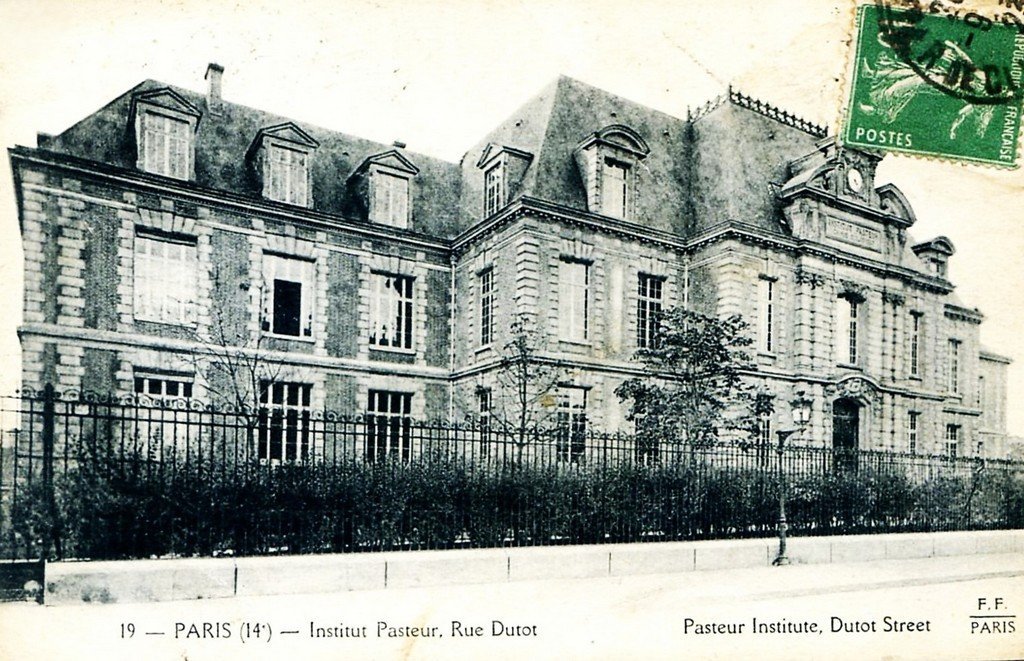 Paris 19 FF Institut Pasteur.jpg