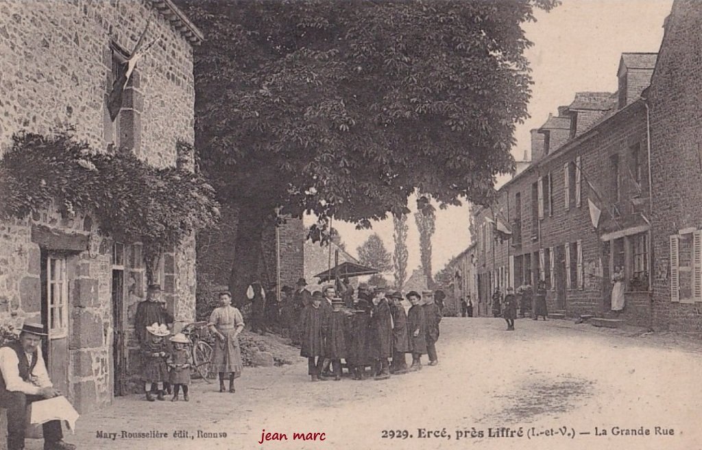 Ercé - La Grande Rue.jpg
