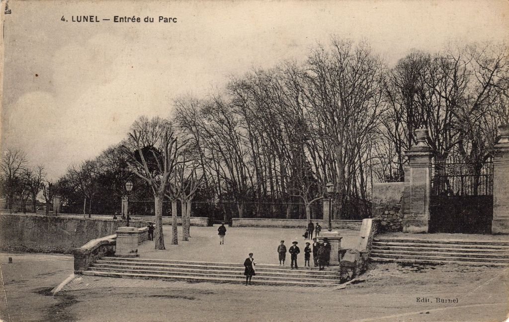 34 - LUNEL - 4 - Entrée du Parc - Edit. Burnel - 09-11-25.jpg