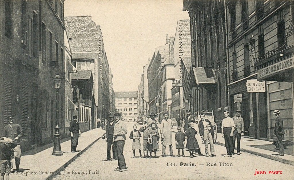 Paris XIe - Rue Titon.jpg