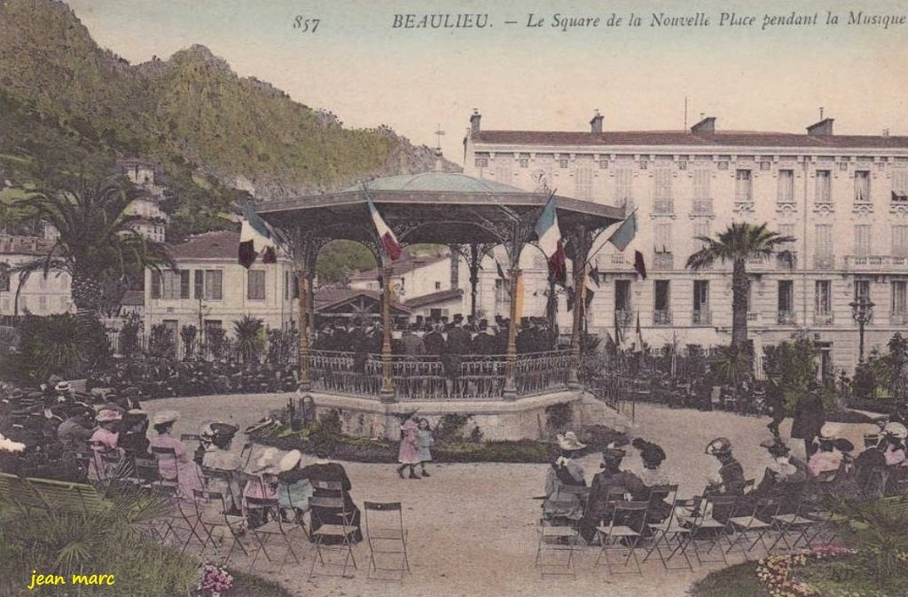 Beaulieu - Le Square de la Nouvelle Place pendant la musique.jpg