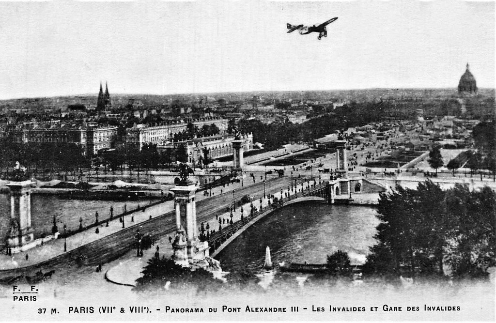 Paris 37 M + Avion.jpg