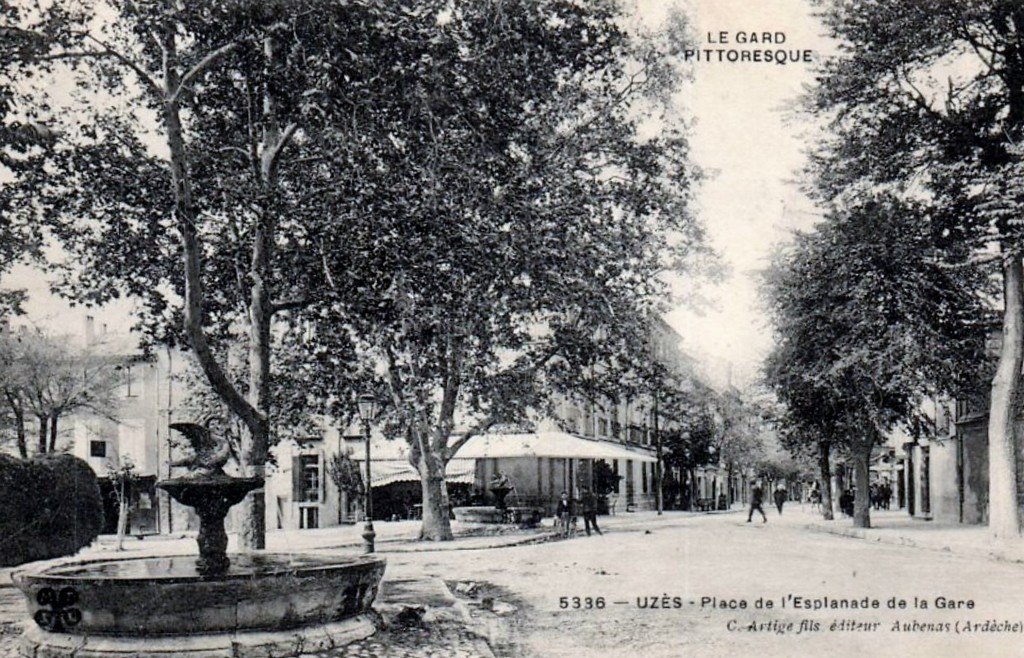Uzès 30 5336.jpg