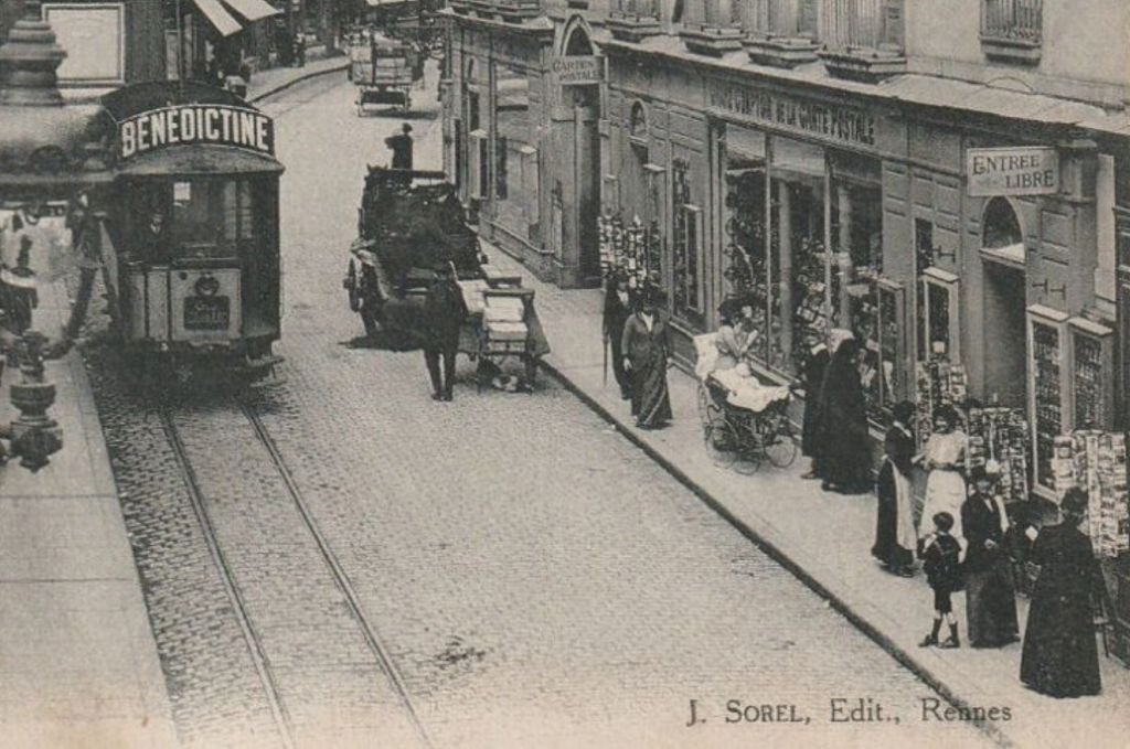 Rennes - La Rue de la Monnaie (maison Sorel) (détail).jpg