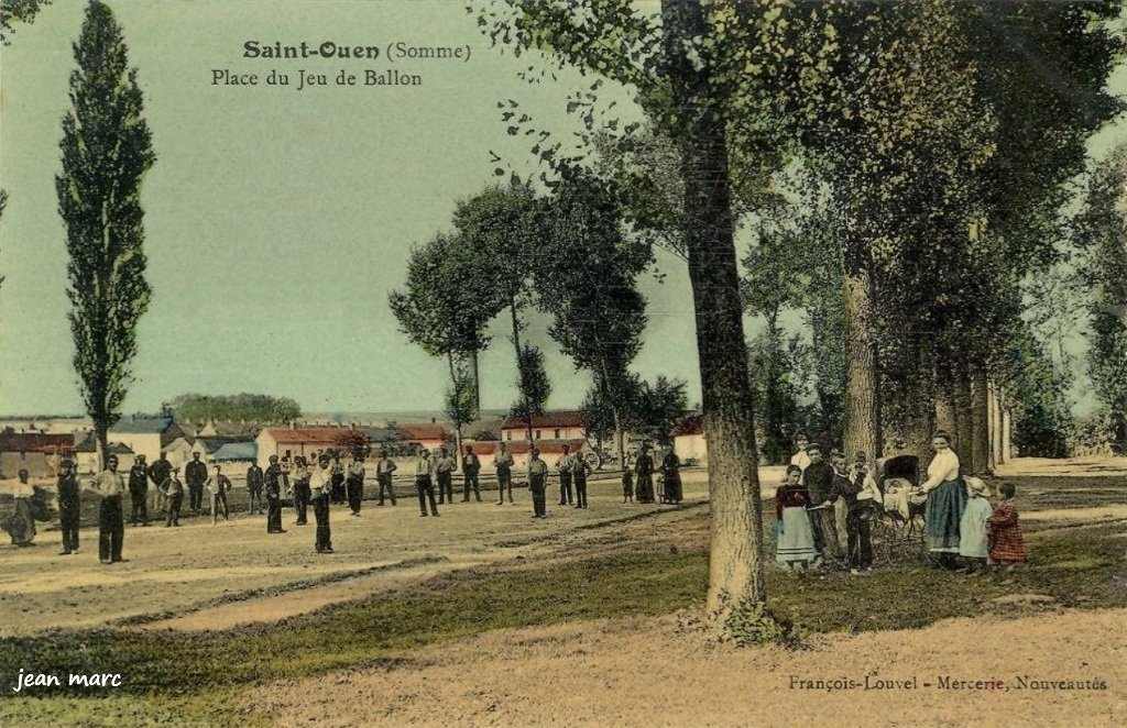 Saint-Ouen (Somme) - Place du Jeu de Ballon.jpg