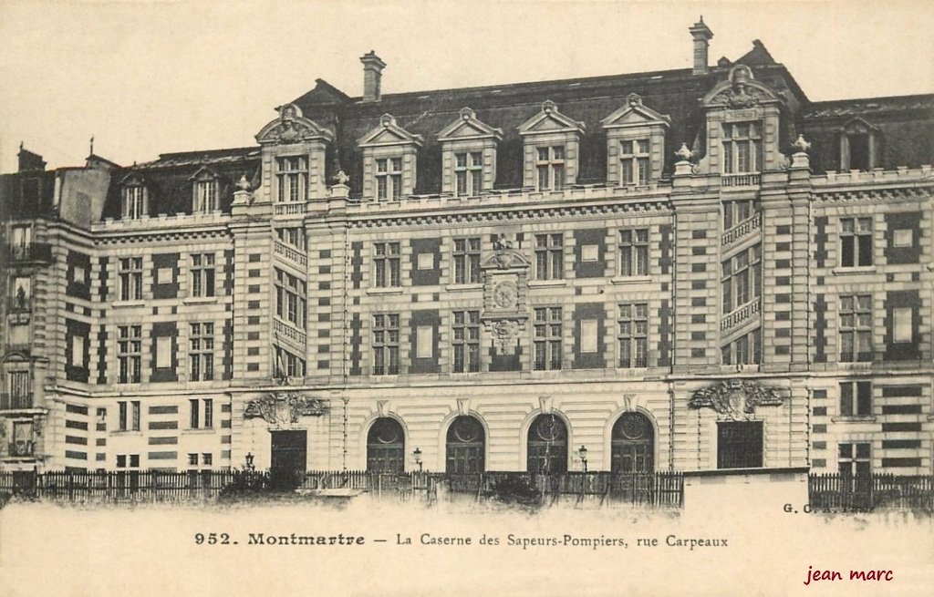Paris XVIIIe - La Caserne des Sapeurs Pompiers, rue Carpeaux.jpg
