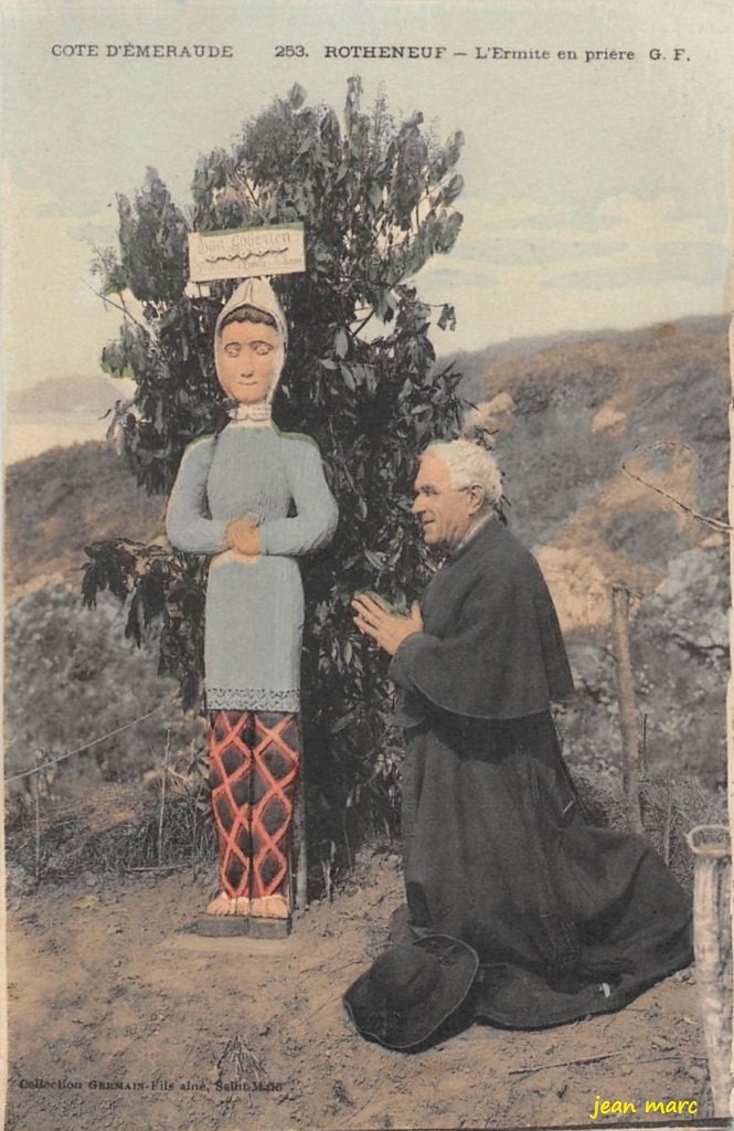 Rothéneuf – L’Ermite en prière.jpg