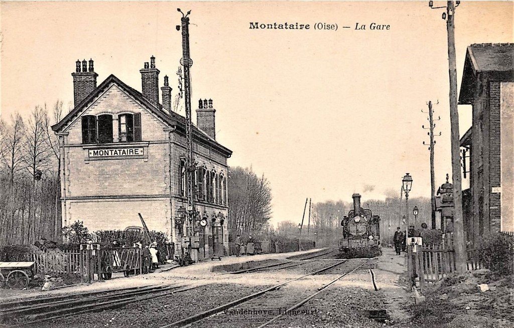 Montataire (15)NB.jpg