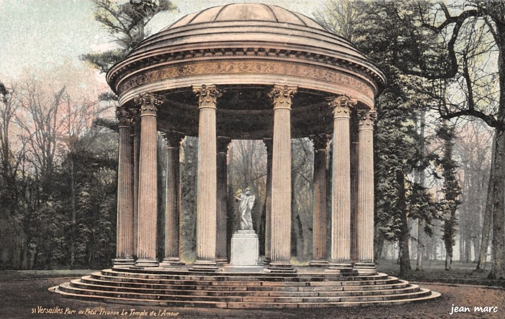 Versailles - Parc du petit Trianon - Le Temple de l'Amour.jpg