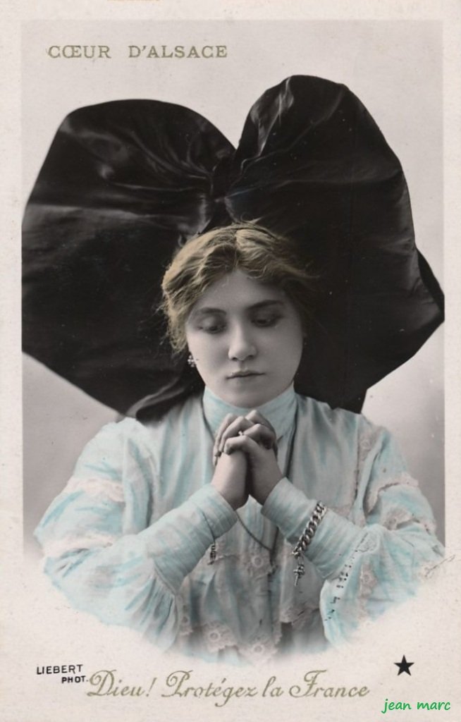 Coeur d'Alsace - Dieu protégez la France (VBC 3039 Marque Étoile, émaillographie, Photo Liebert) carte patriotique.jpg