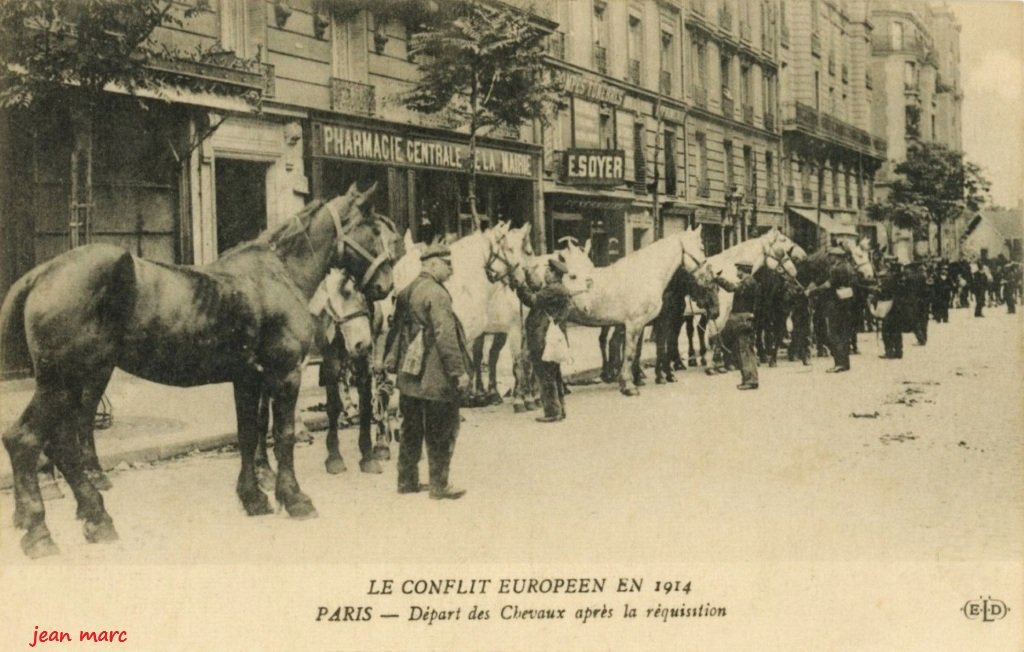 Paris XIXe - Rue Armand Carrel - Départ des chevaux après la réquisition (Conflit européen 1914).jpg