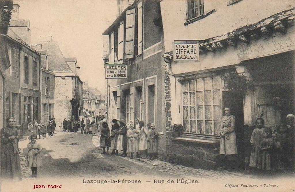 Bazouges-la-Pérouse – Rue de l'Église.jpg