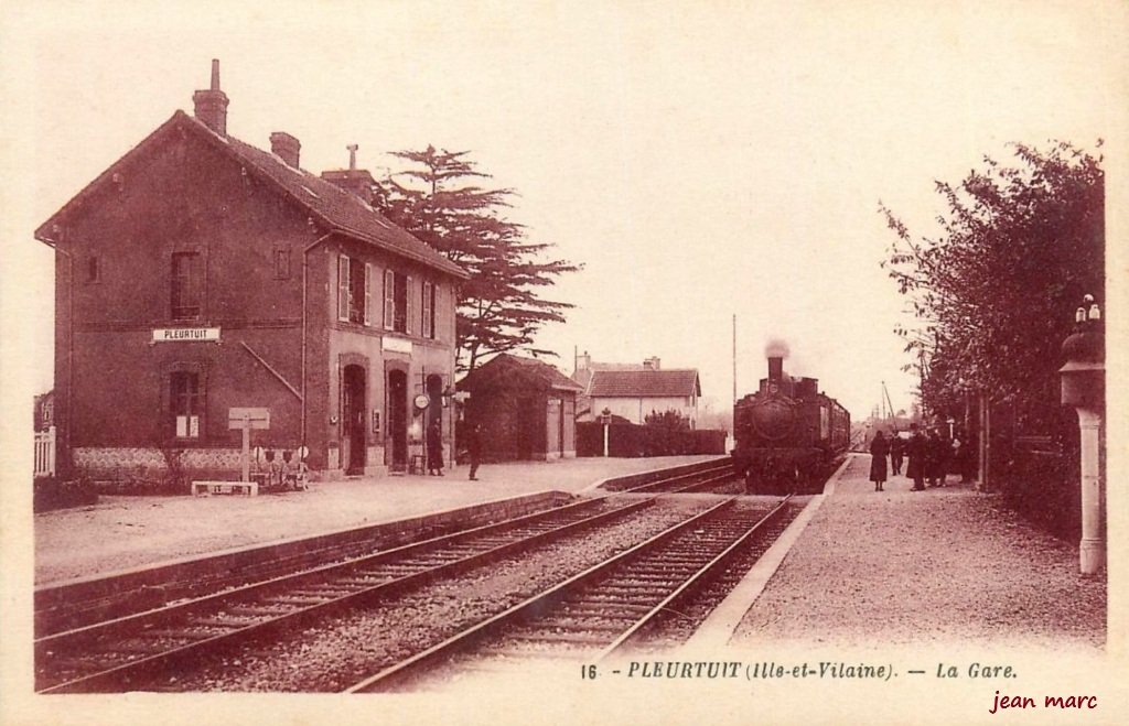 Pleurtuit - La Gare.jpg
